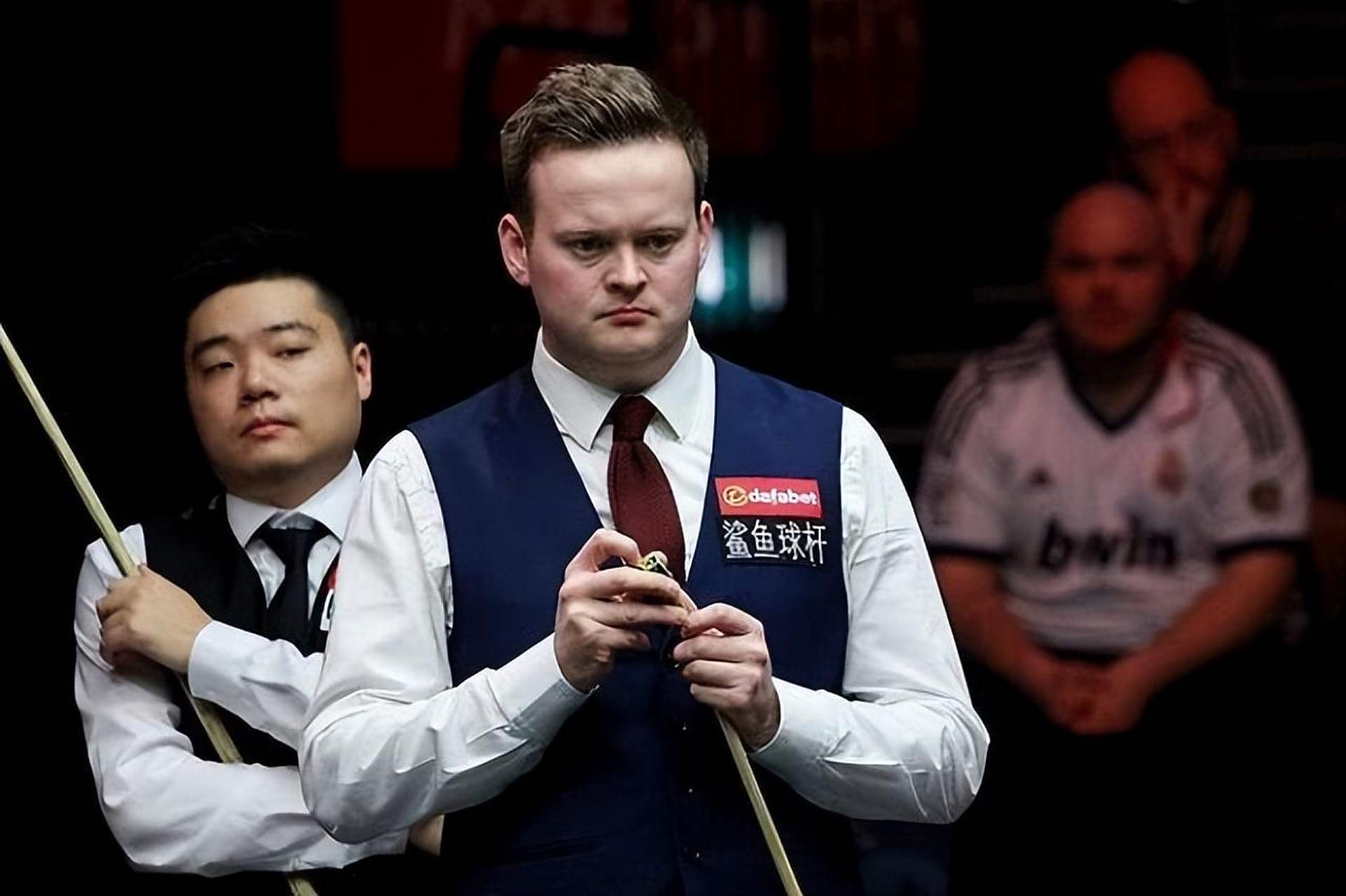 定和自信应 定和自信应